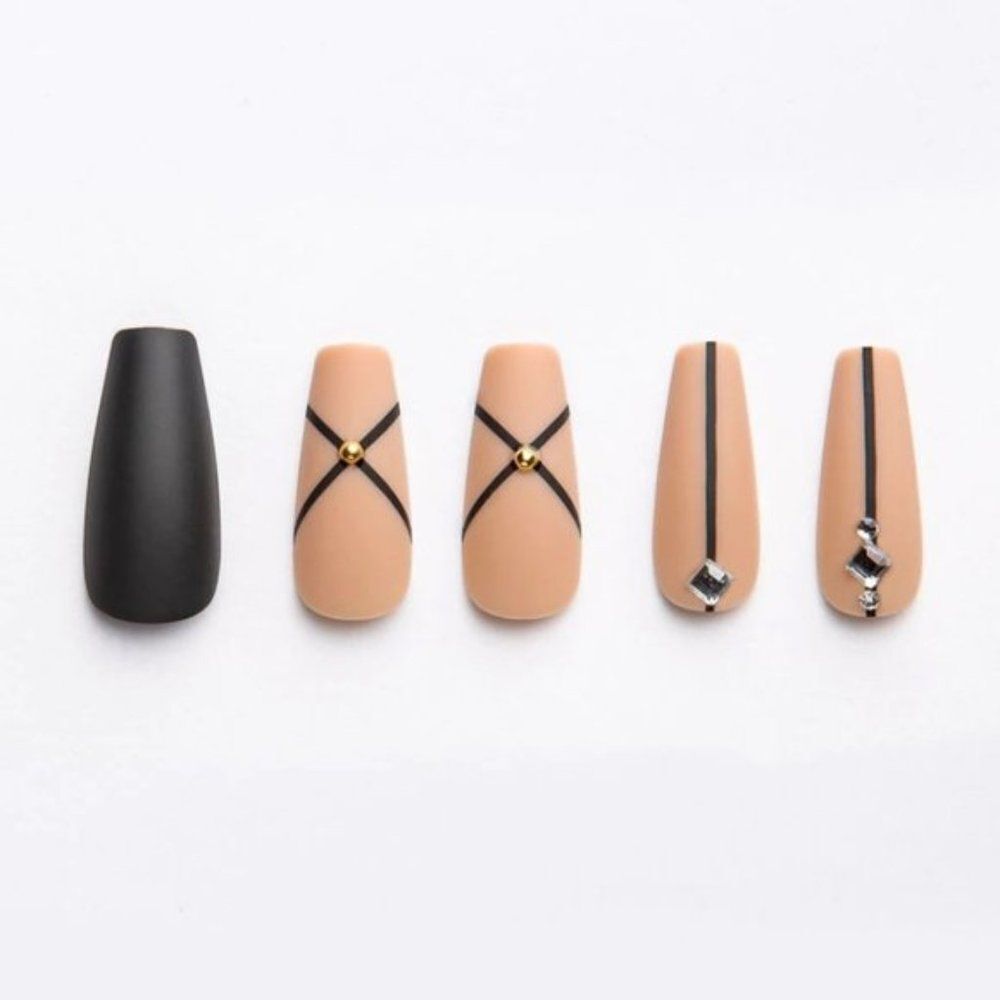 Tip Beauty Matte Grey Coffin With Stripe And Criss Cross Nude Accent Nails‎